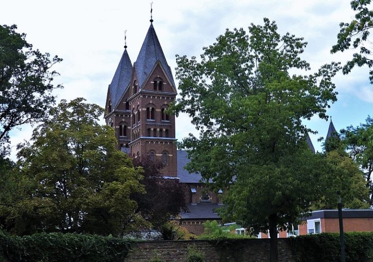 Katholische Pfarrkirche St. Germanus (Wesseling) waterclerkontour